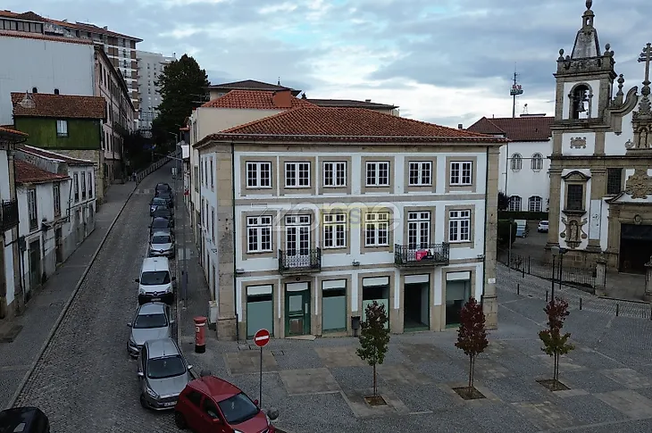 main-listing-picture-0