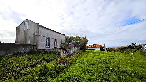 image-BRIEVuJnIAa-0