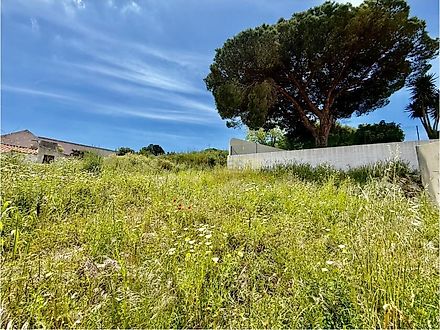 Land for sale in Sesimbra, Portugal — €105,000