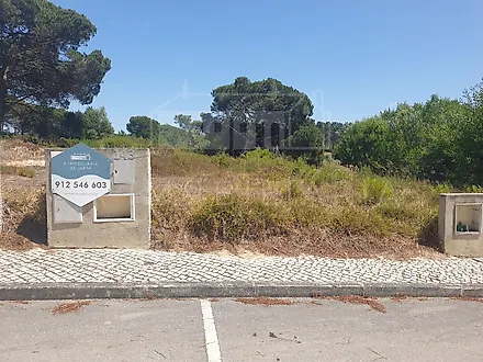 Land for sale in Sesimbra, Portugal — €120,000