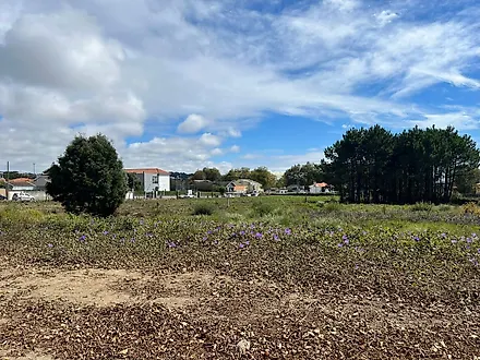 Land for sale in Vila Nova de Gaia, Portugal — €625,000