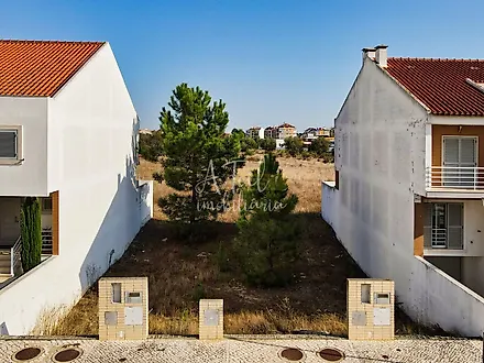 Land for sale in Palmela, Portugal — €85,000