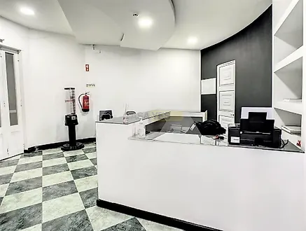 image-AvClbQfJqEY-0