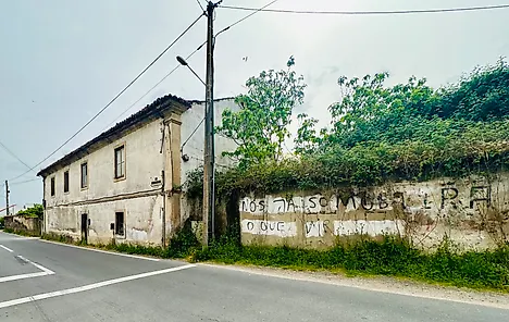 image-LvqwdIRlnbF-0
