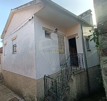 image-AwnrSOjACIt-0