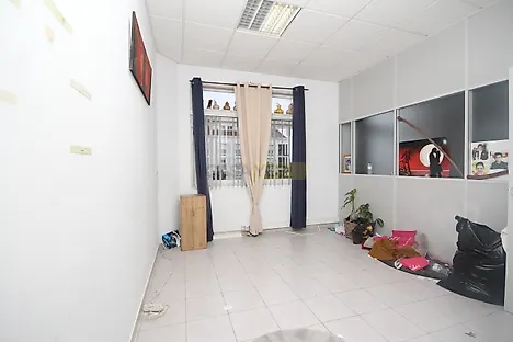 image-8AOAYeMtvLv-0