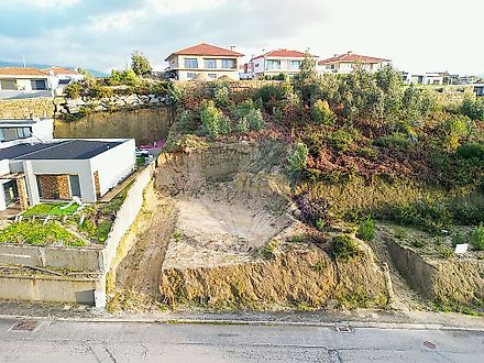 Terreno em Castelo de Paiva