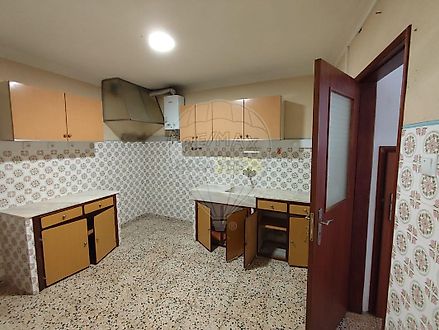image-EiaD7fKc6QR-0