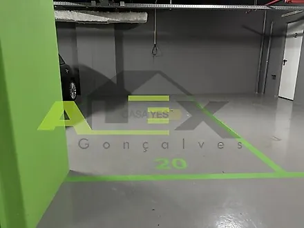 image-FqEzk6Xuz5d-0
