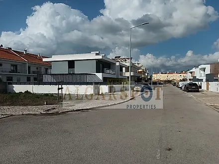 Land for sale in Palmela, Portugal — €140,000