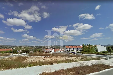 Land for sale in Batalha, Portugal — €75,000