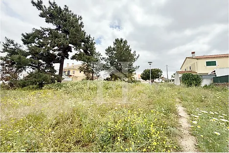 Land for sale in Sesimbra, Portugal — €75,000