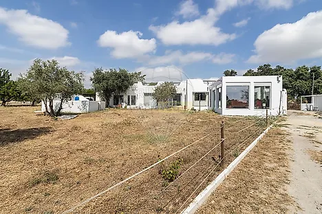 image-2bjb6xKbyMC-0