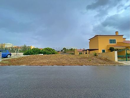 Land for sale in Torres Vedras, Portugal — €100,000