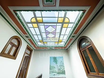 image-KgIoJdOcBcQ-0