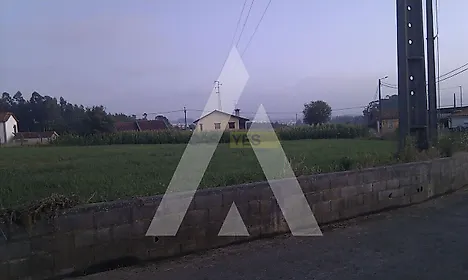 Land for sale in Oliveira de Azeméis, Portugal — €115,000