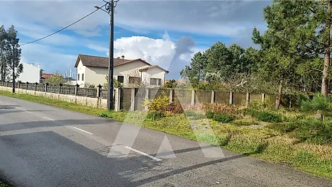 Land for sale in Marinha Grande, Portugal — €215,000