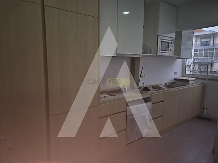 image-4iUl487aoMl-0