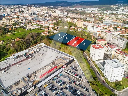 Land for sale in São João da Madeira, Portugal — €260,000