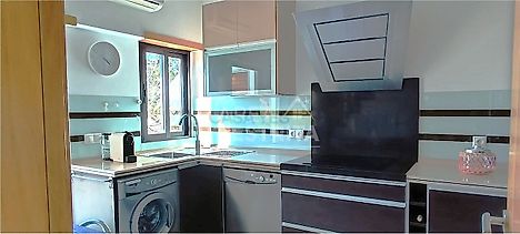 image-1U1SxuD9OVQ-0