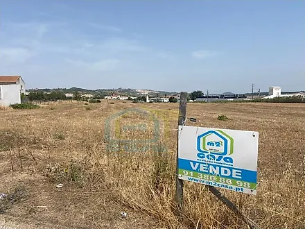 Land for sale in Alenquer, Portugal — €475,000