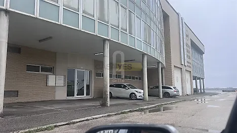 image-8EddwAvPqbR-0