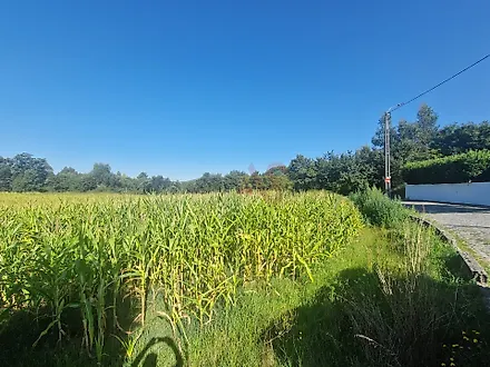 Land for sale in Guimarães, Portugal — €400,000