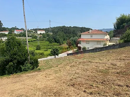 Land for sale in Guimarães, Portugal — €87,000