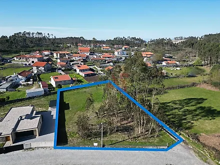 Land for sale in Guimarães, Portugal — €94,000