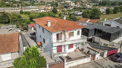 image-CkbAusc1o9D-0