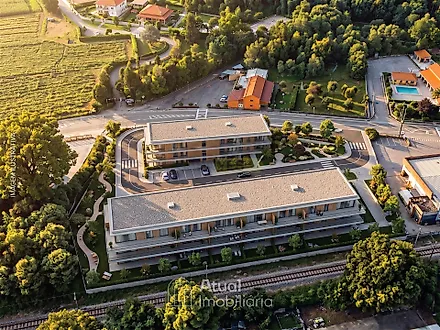 image-qEmSgOGeLb-0