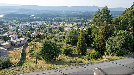 Land for sale in Vila Nova de Cerveira, Portugal — €165,000