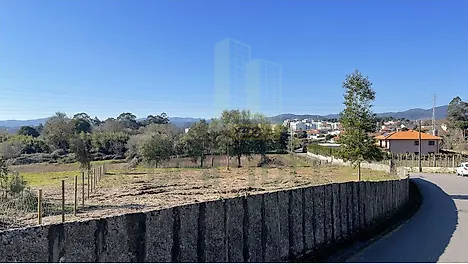 Land for sale in Valença, Portugal — €125,000