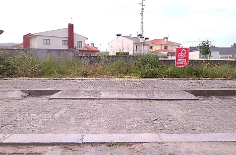 Land for sale in Vila Nova de Famalicão, Portugal — €62,000