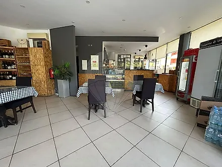 image-842A8PjH8Ul-0