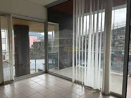 image-FBukMvrarEX-0