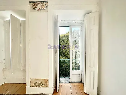 image-6VYDdPknf2F-0