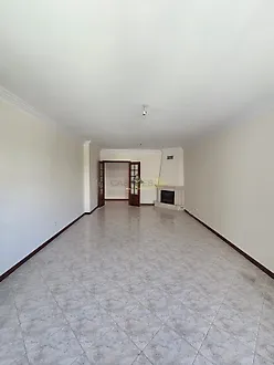 image-J2pAmxBANRb-0