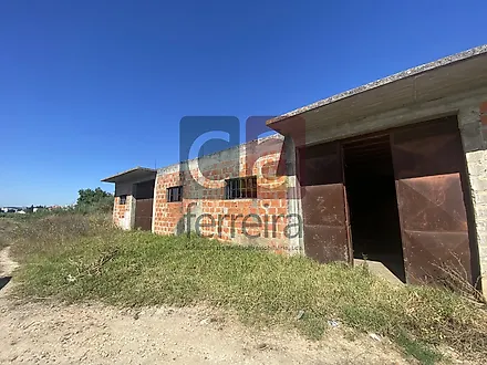 image-75AYLBY4k6g-0