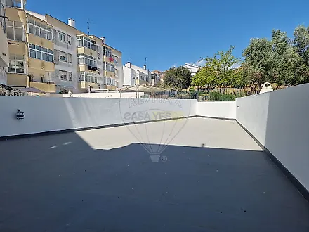 image-8IpkHJMngXd-0