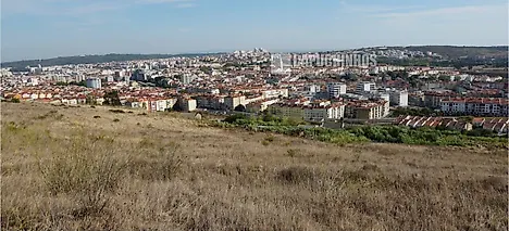 Land for sale in Amadora, Portugal — €33,500,000