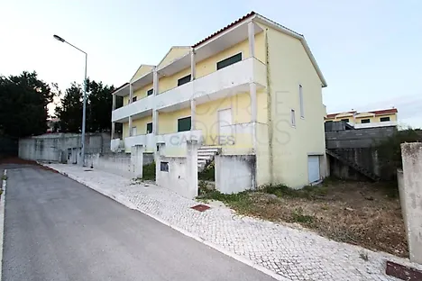Land for sale in Nazaré, Portugal — €204,500