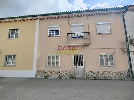image-989c2cRa0KG-0