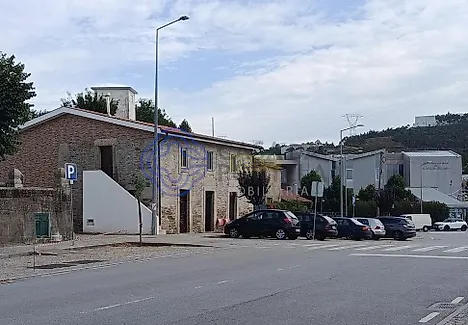 image-2oyafXeGAnB-0
