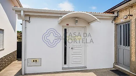 image-KXALa3tQXbB-0