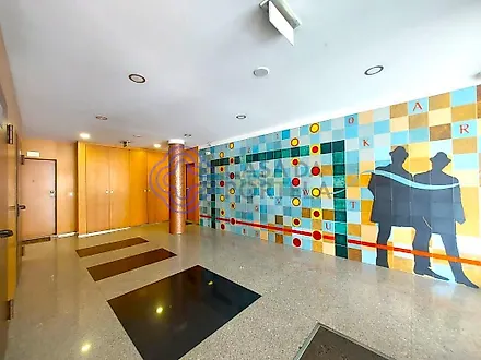 image-KzgeIGvZQRK-0
