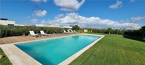 image-4JtMrkvS2Ab-0
