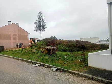 Land for sale in Vila Nova de Gaia, Portugal — €70,000