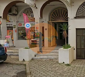 image-3eLs582sB3d-0
