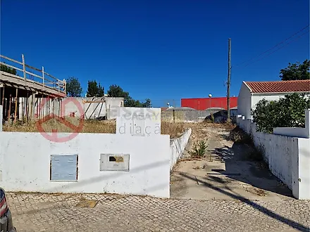 Land for sale in Almada, Portugal — €200,000